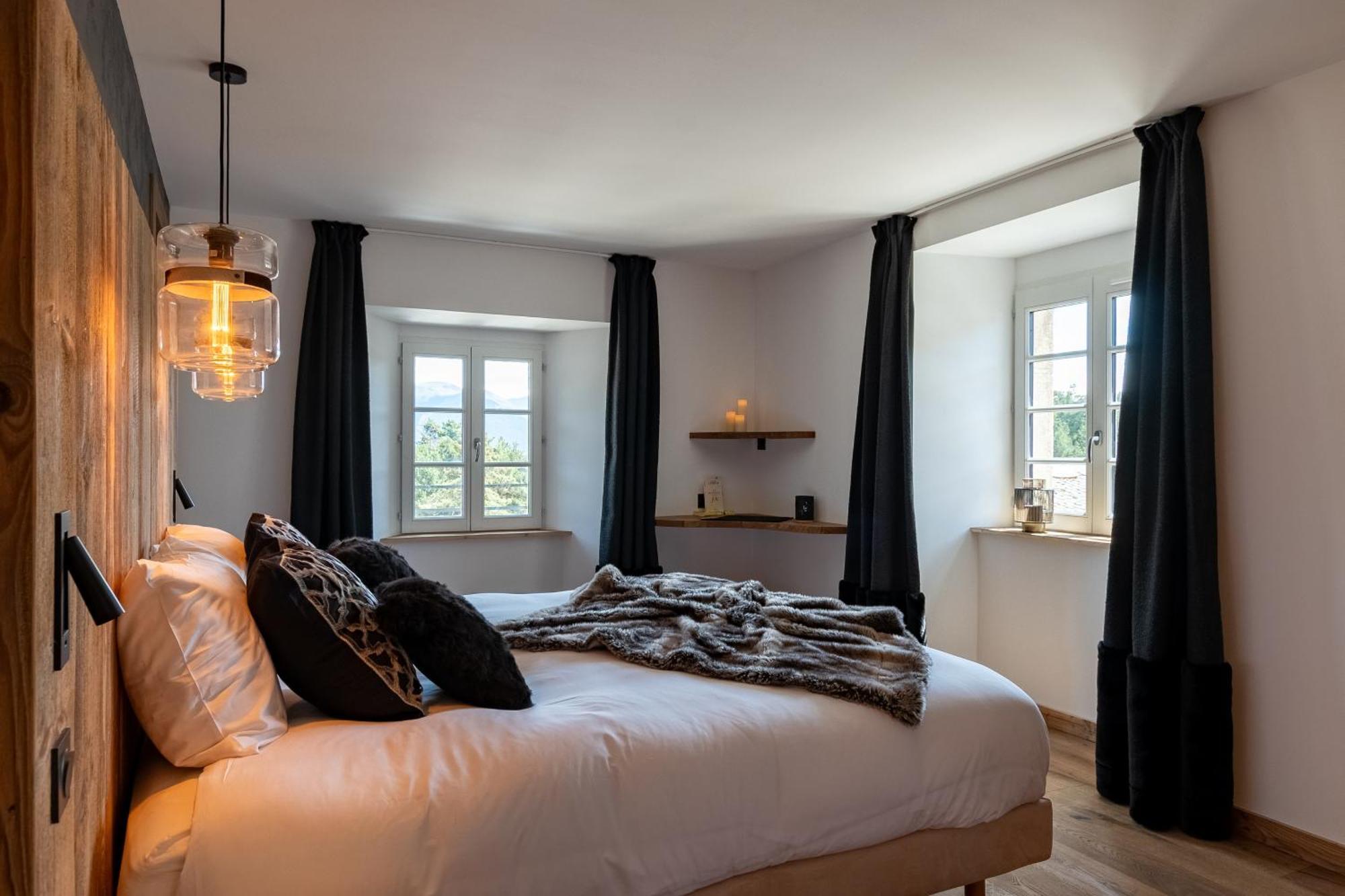 Grand Hotel L'Ermitage Font-Romeu-Odeillo-Via ภายนอก รูปภาพ