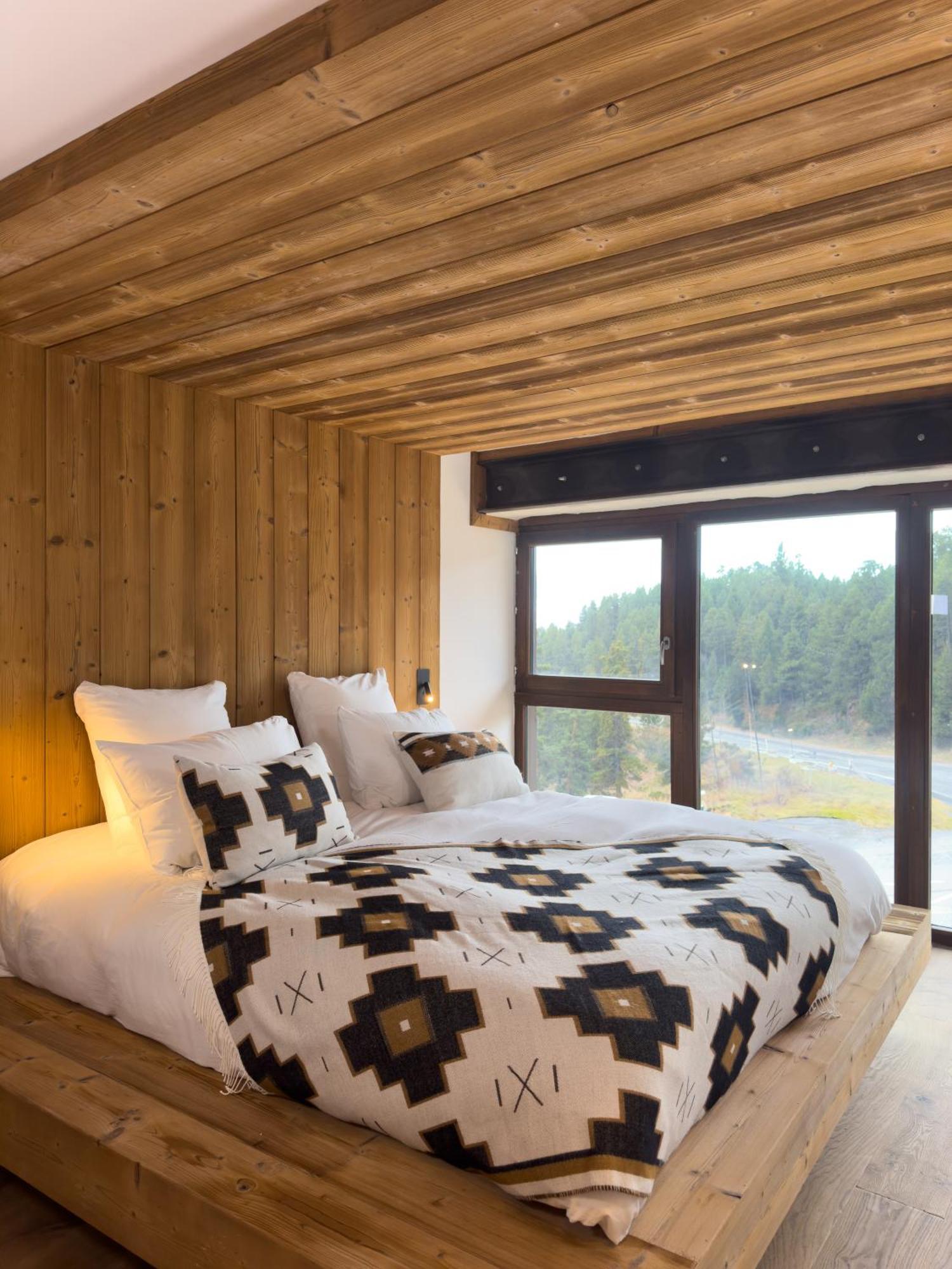 Grand Hotel L'Ermitage Font-Romeu-Odeillo-Via ภายนอก รูปภาพ