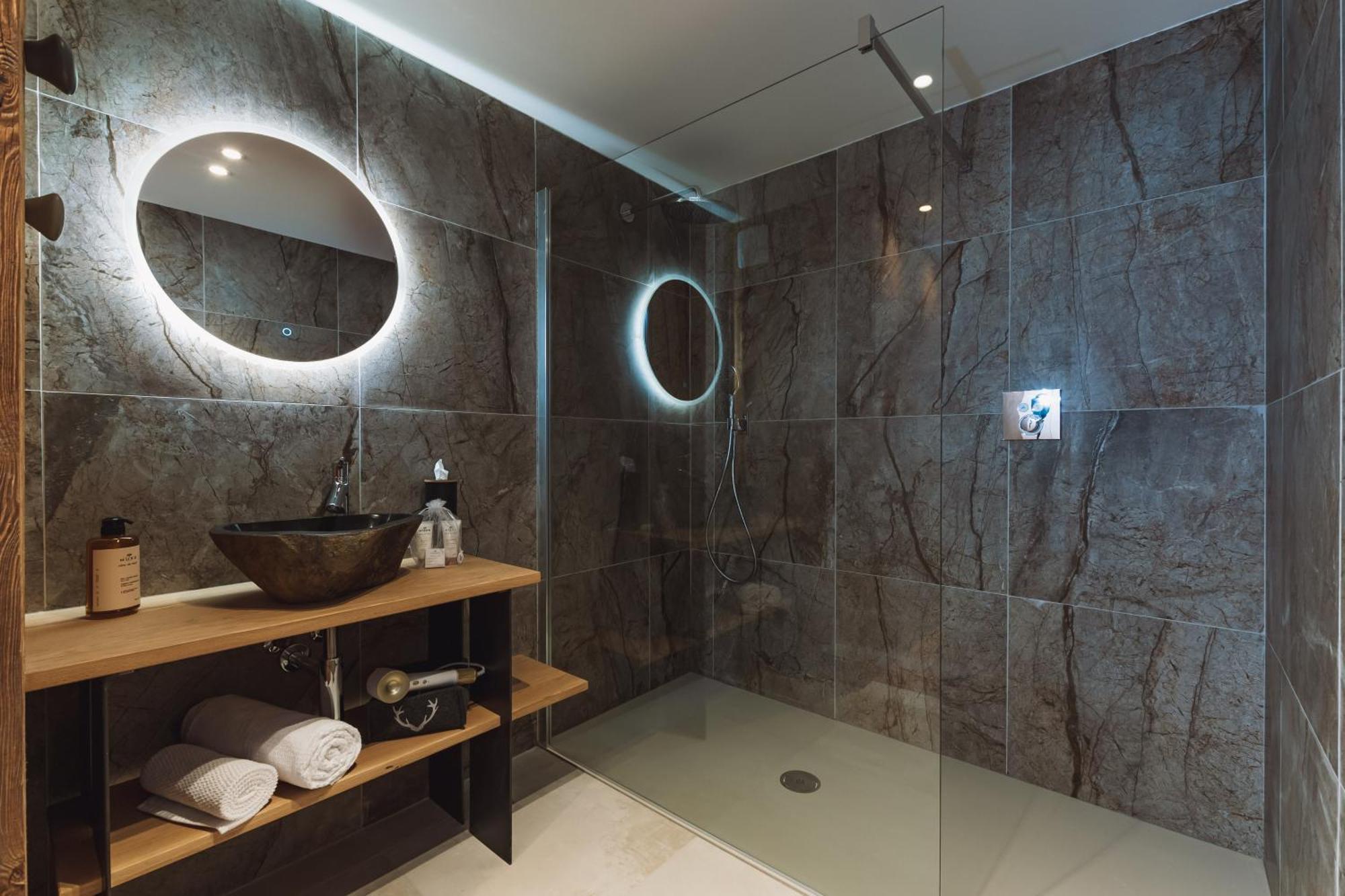 Grand Hotel L'Ermitage Font-Romeu-Odeillo-Via ภายนอก รูปภาพ