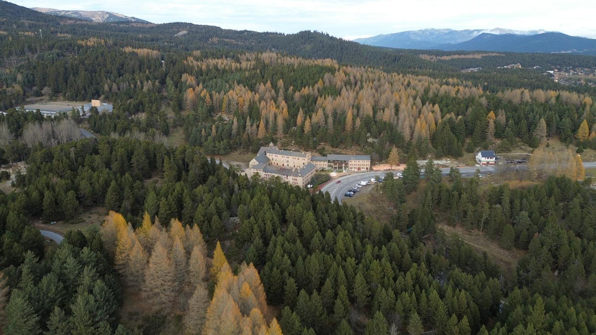 Grand Hotel L'Ermitage Font-Romeu-Odeillo-Via ภายนอก รูปภาพ